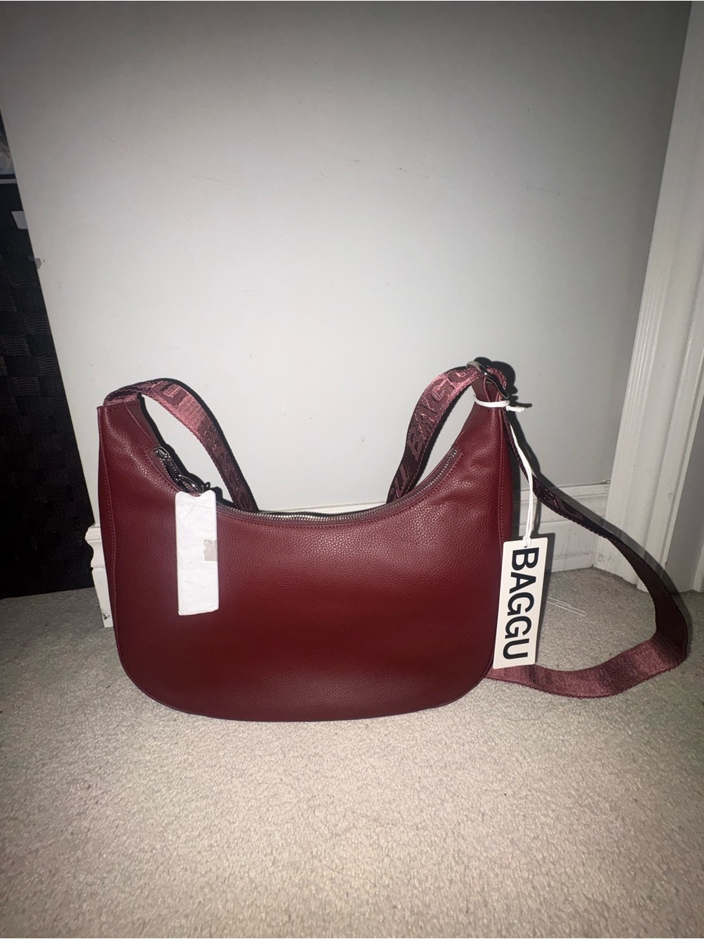 BAGGU Crescent Shoulder Bag in Deep Burgundy - Picture 2 of 2